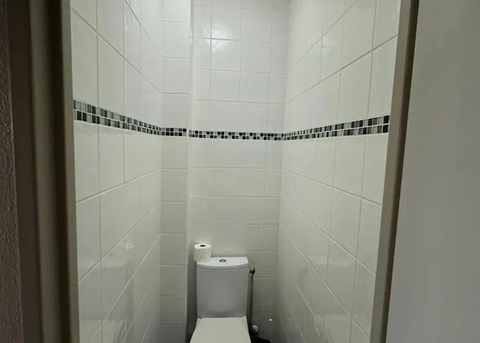 Au Centre De 5 Daire *